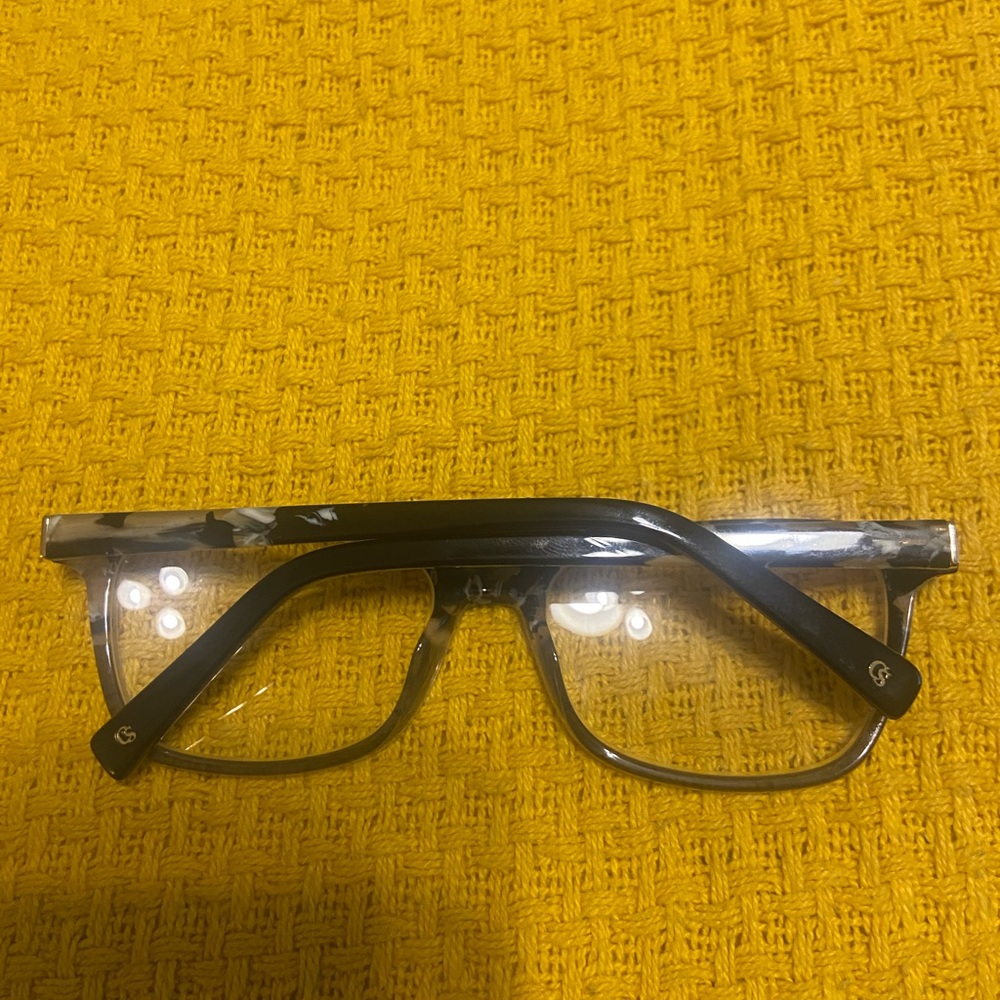 Christian Siriano (Renee)Women’s Eyewear Frame & Case - Picture 2 of 3